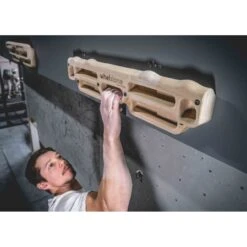 Whetstone Hangboard -Climbing Equipment Whetstone 4 scaled rsz 60789.1676659180