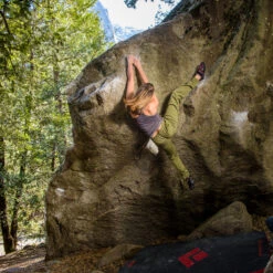 Black Diamond Momentum - Women's -Climbing Equipment adam c 20170313 3444 38295.1626822358