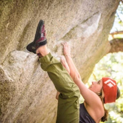 Black Diamond Momentum - Women's -Climbing Equipment adam c 20170313 3593 10773.1626822362