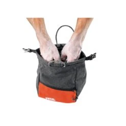 Petzl Sakab Chalk Bag -Climbing Equipment s037aa00 sakab focus 1 lowres rsz 13476.1626823313